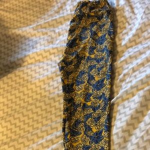 Lularoe Beauty And The Beast Leggings